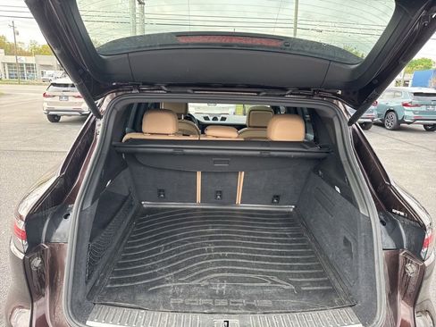 Used 2019 Porsche Cayenne AWD/4WD image 21