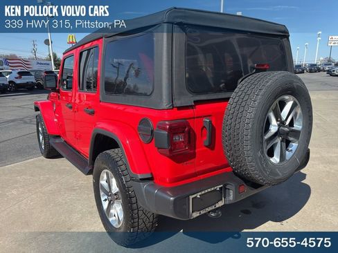 Used 2022 Jeep Wrangler Unlimited Sahara w/ Cold Weather Group AWD/4WD image 8