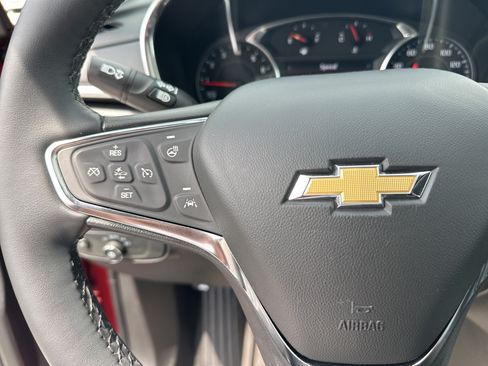 Used 2024 Chevrolet Equinox LT FWD image 25