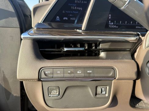 Used 2023 Cadillac Escalade ESV Premium Luxury image 21