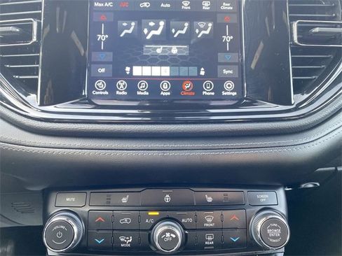 Used 2022 Dodge Durango GT image 20