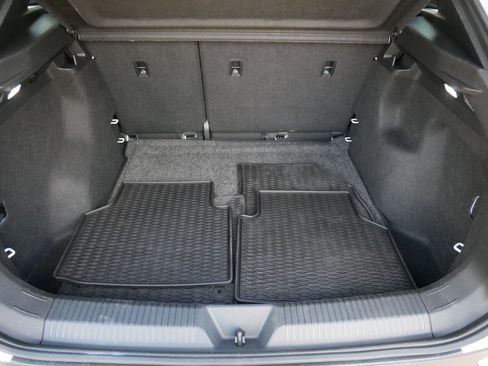 Certified 2024 Volkswagen ID.4 2WD image 18
