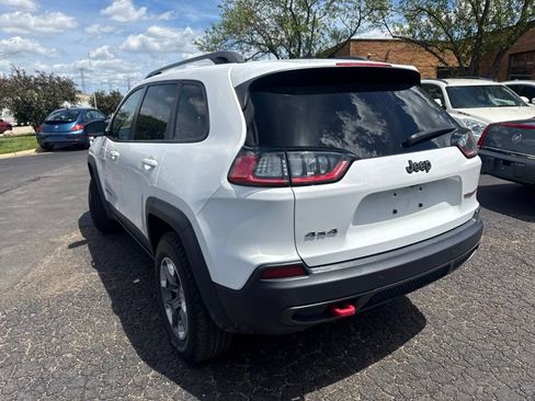 Used 2019 Jeep Cherokee Trailhawk AWD/4WD image 5