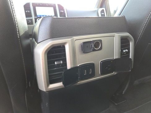 Used 2020 Ford F150 Lariat image 35