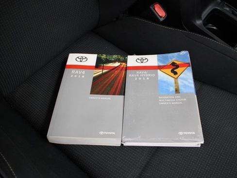 Used 2018 Toyota RAV4 XLE w/ Plus Extra Value Package image 28