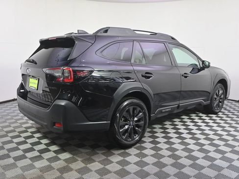 Used 2025 Subaru Outback Onyx Edition AWD/4WD image 7