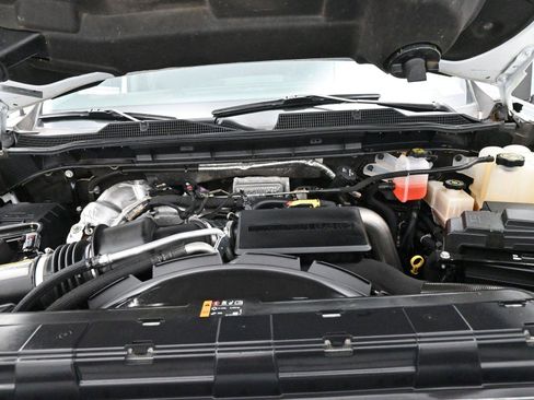 Used 2022 Chevrolet Silverado 2500 LTZ w/ Z71 Chrome Sport Edition image 39