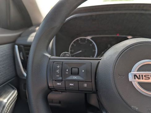 Used 2021 Nissan Rogue SV AWD/4WD image 18