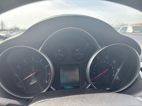 Used 2015 Chevrolet Cruze LT image 28