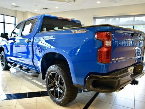 Used 2022 Chevrolet Silverado 1500 Custom Trail Boss AWD/4WD image 4