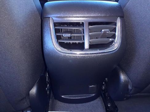 Used 2024 Chevrolet Malibu LT image 28