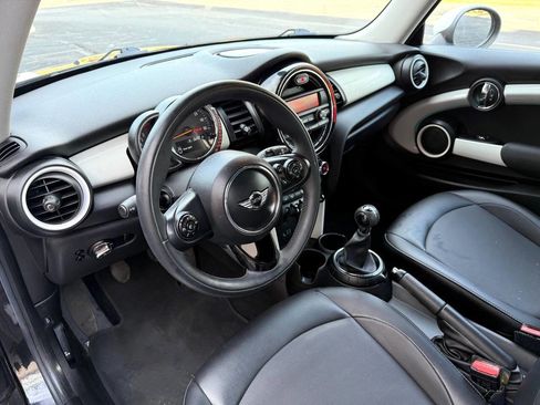 Used 2015 MINI Cooper 2-Door Hardtop image 18