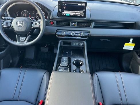 New 2025 Honda Pilot TrailSport image 10