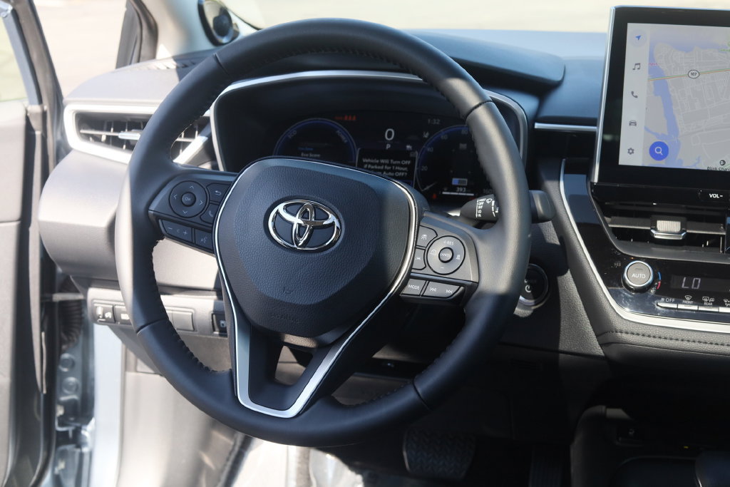 Used 2026 Toyota Corolla XLE FWD image 9
