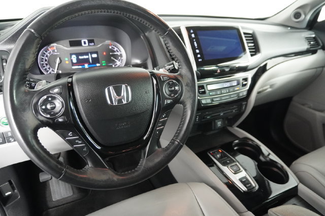Used 2017 Honda Pilot Touring image 27