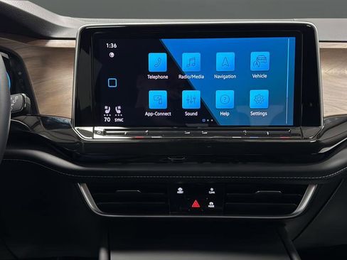 Used 2025 Volkswagen Atlas SE image 12