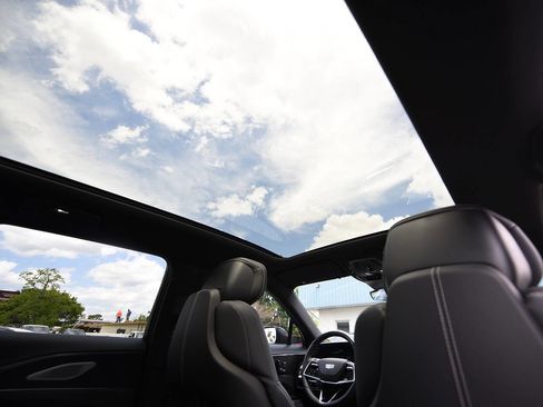 Used 2024 Cadillac Lyriq Luxury RWD image 21