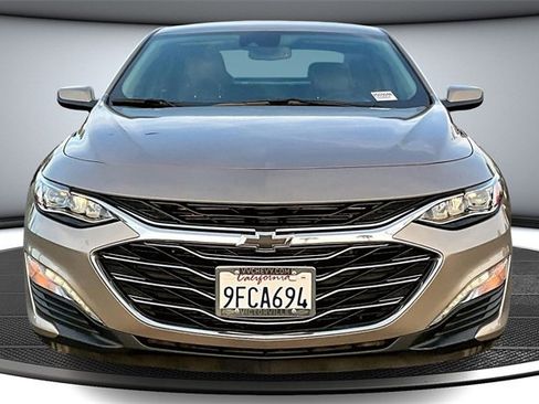 Used 2023 Chevrolet Malibu LT image 2
