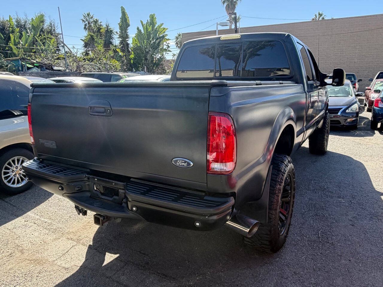 Used 2004 Ford F250 Lariat AWD/4WD image 5