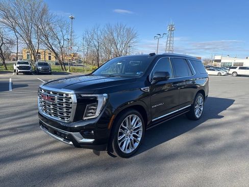New 2026 GMC Yukon Denali w/ Denali Reserve Package AWD/4WD image 3