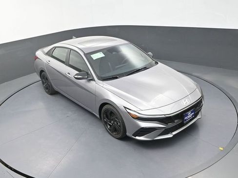 New 2026 Hyundai Elantra SEL Sport Premium FWD image 22