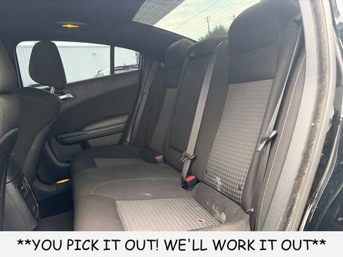 Used 2022 Dodge Charger R/T w/ Blacktop Package RWD image 9