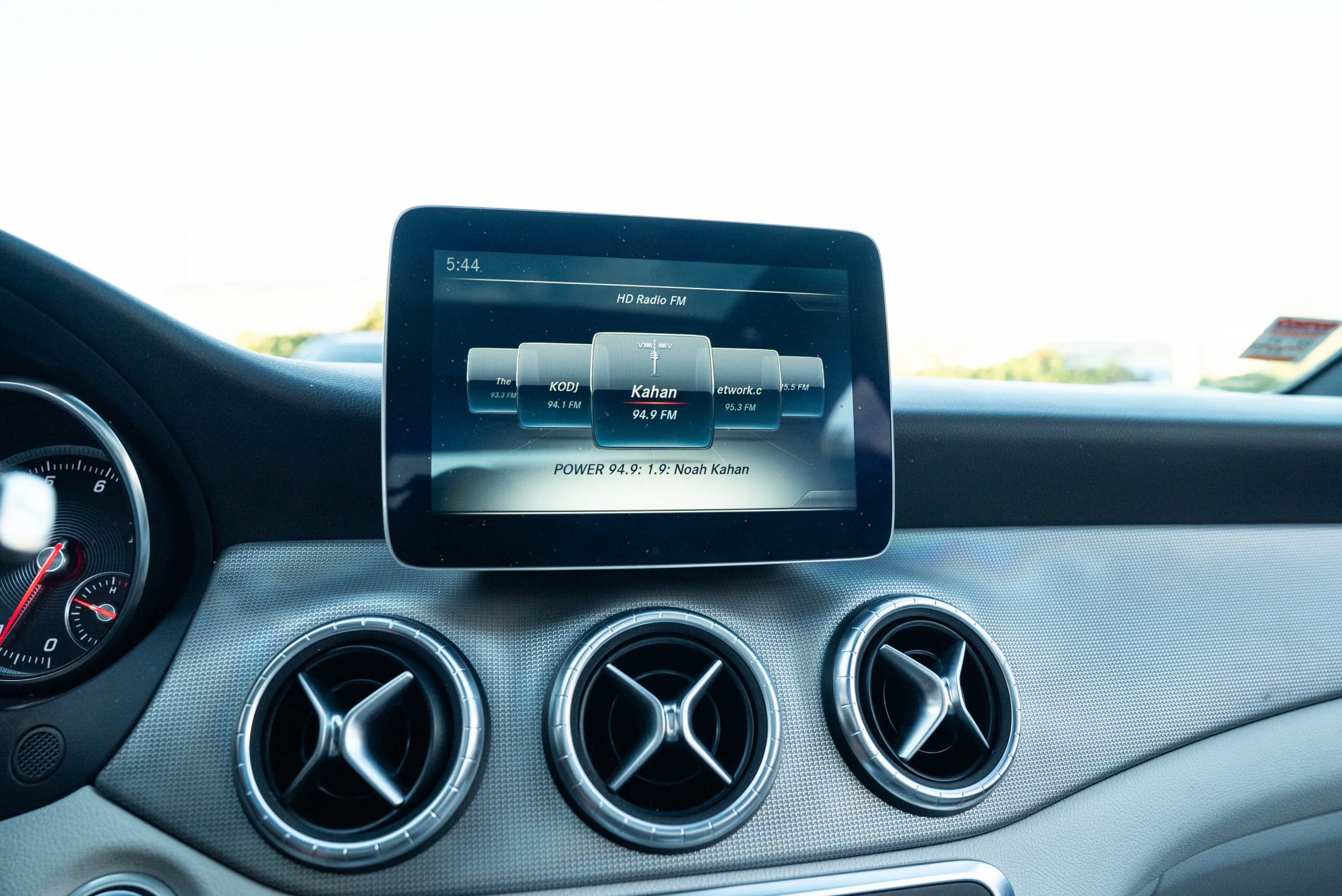Used 2018 Mercedes-Benz CLA 250 4MATIC image 14