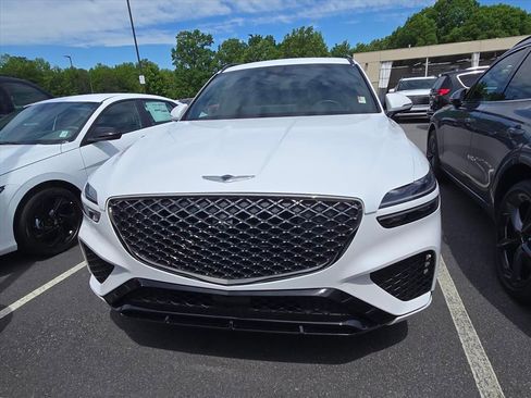 Used 2024 Genesis GV70 2.5T w/ Sport Prestige Package AWD/4WD image 2
