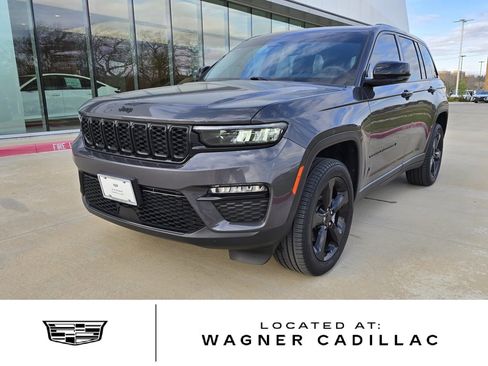 Used 2024 Jeep Grand Cherokee Limited w/ Black Appearance Package image 1