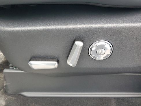 New 2025 Lincoln Navigator L Reserve w/ Jet Appearance Package image 10