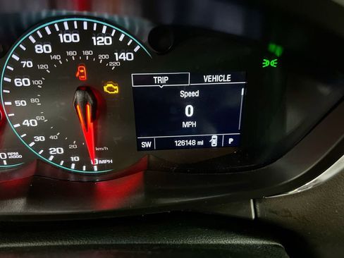 Used 2020 Chevrolet Trax LT FWD image 13