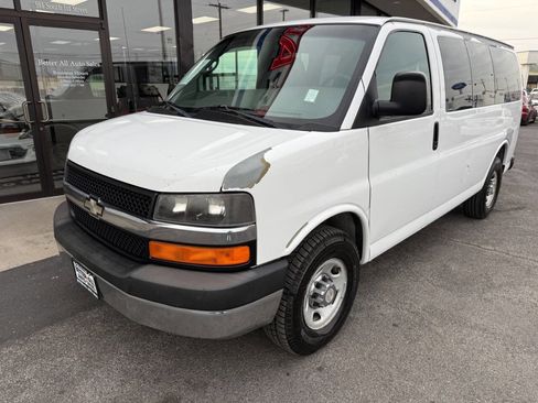 Used 2009 Chevrolet Express 3500 Passenger w/ LT Preferred Equipment Group image 1