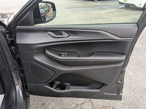 New 2024 Jeep Grand Cherokee L Laredo image 40