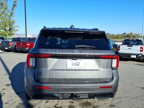 New 2026 Ford Explorer ST-Line w/ ST-Line Street Pack RWD image 4