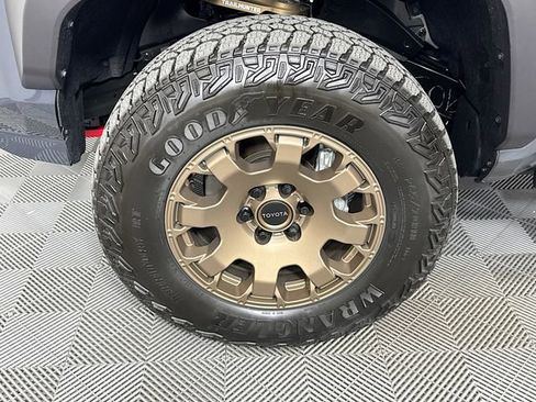 Certified 2025 Toyota Tacoma Trailhunter image 4