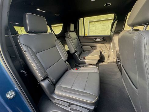 Used 2025 GMC Yukon XL Elevation image 20