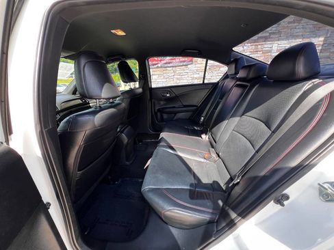 Used 2017 Honda Accord Sport Special Edition image 13