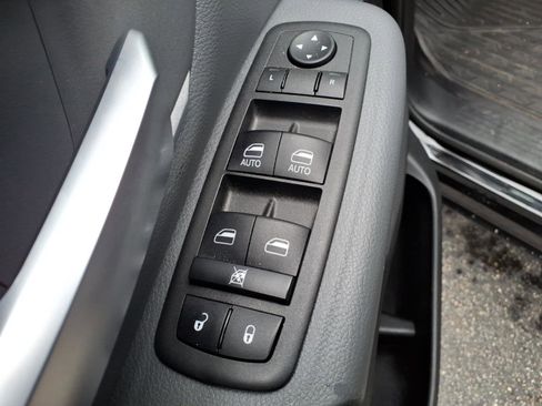 Certified 2022 RAM 1500 Big Horn image 18