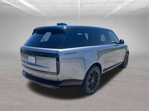 New 2026 Land Rover Range Rover Long Wheelbase SE AWD/4WD image 5