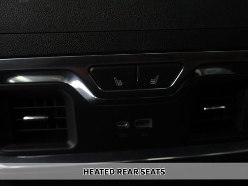 Used 2023 GMC Sierra 1500 Denali Ultimate AWD/4WD image 9
