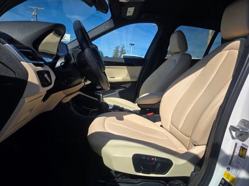 Used 2018 BMW X1 xDrive28i AWD/4WD image 22