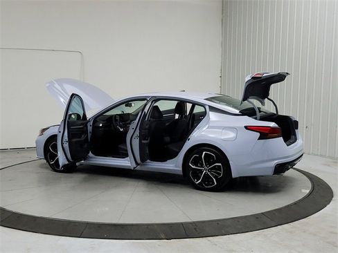 New 2025 Nissan Altima 2.5 SR w/ SR Premium Package image 13