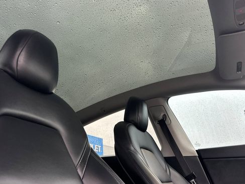 Used 2021 Tesla Model Y 2WD image 13