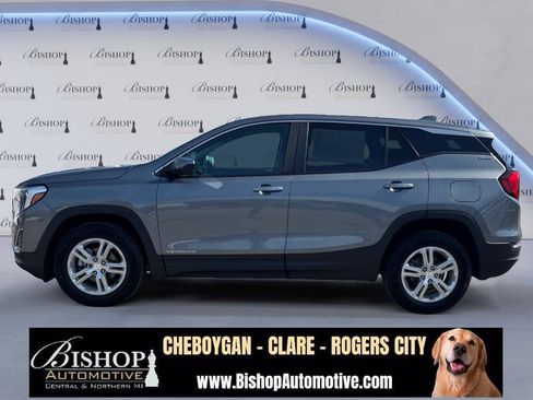 Used 2021 GMC Terrain SLE image 17