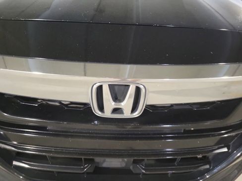 Used 2018 Honda Accord EX image 7
