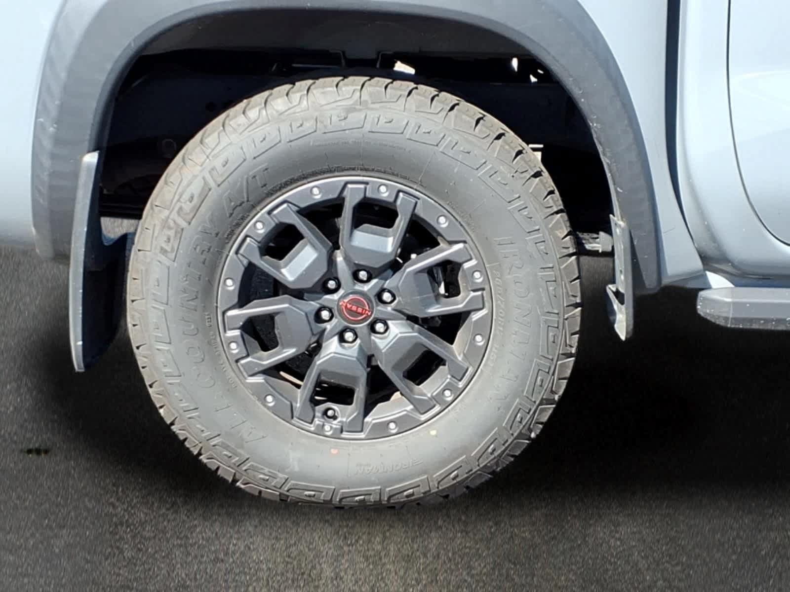 Used 2022 Nissan Frontier PRO-4X w/ Pro-4X Premium Package AWD/4WD image 3
