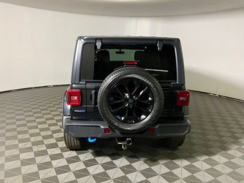 Used 2023 Jeep Wrangler Unlimited Sahara AWD/4WD image 8