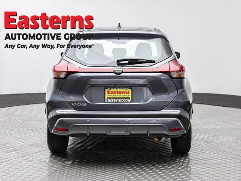 Used 2024 Nissan Kicks S FWD image 6