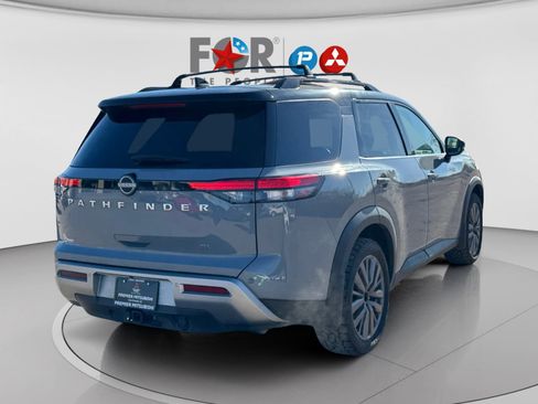 Used 2023 Nissan Pathfinder SL w/ SL Premium Package image 5