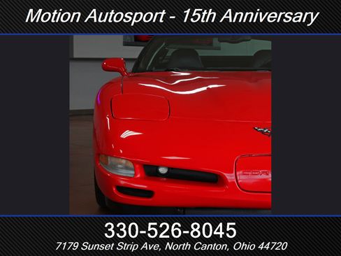 Used 2004 Chevrolet Corvette Coupe w/ Preferred Equipment Group RWD image 5